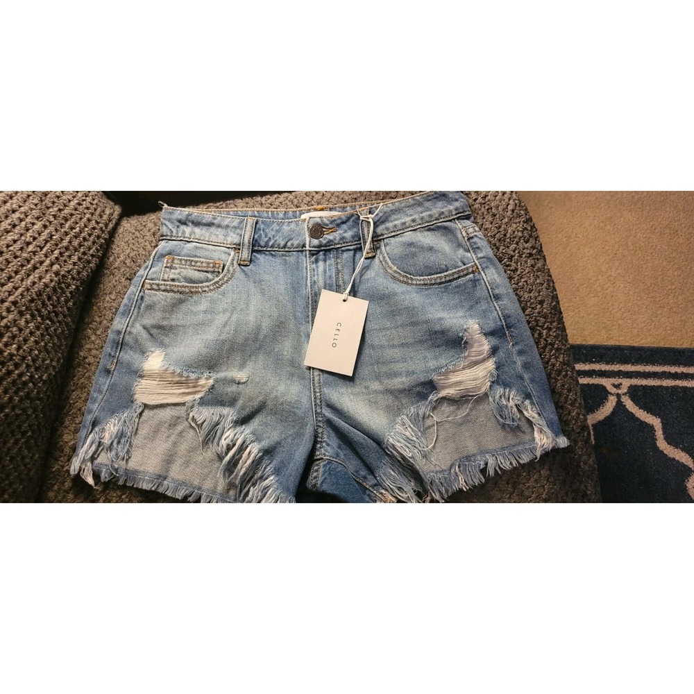 New with tags cello size small denim distressed short Waist 26 Inseam 3 Inches